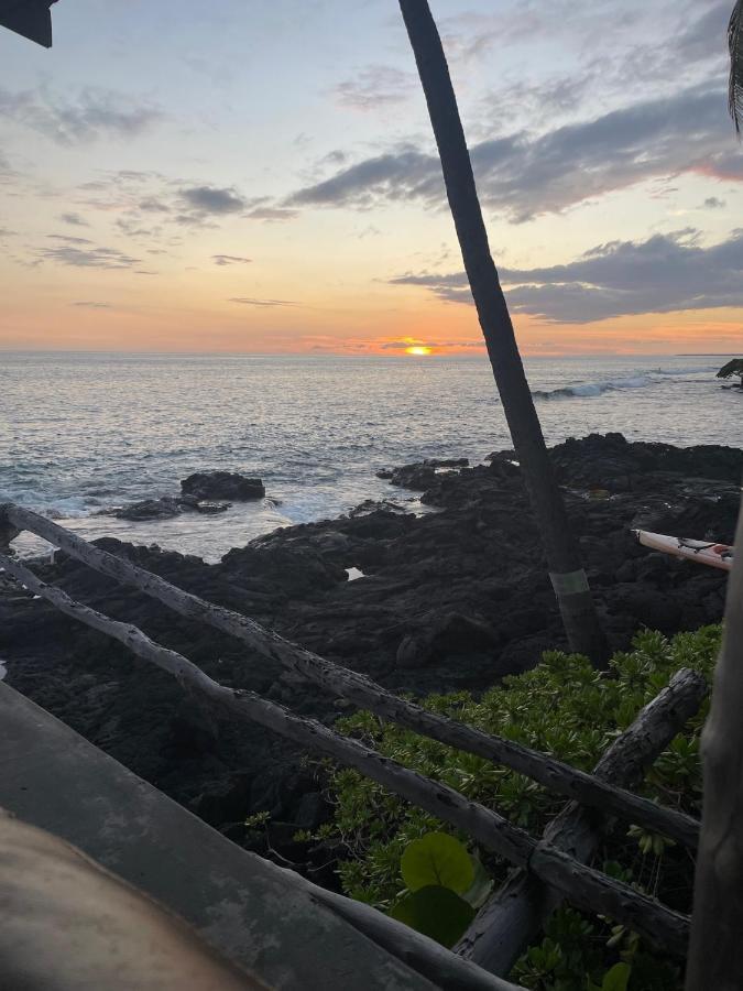 Moonlight Oceanfront Delight Apartment Kailua-Kona Bagian luar foto